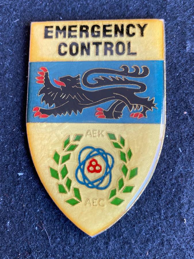 AFRICAN EXPLOSIVE & CHEMICAL INDUSTRIES EMERGENCY CONTROL(IN ENGLISH)FLASH-OWEN NO F1038- NO PINS