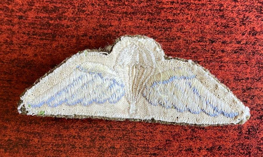 BRITISH ARMY PARACHUTE WING-EARLY 1960'S