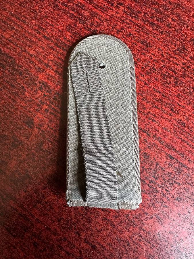 EAST GERMAN RANKK BOARD FOR SCHULTERKLAPPEN FELDDIENST FELDWEBEL