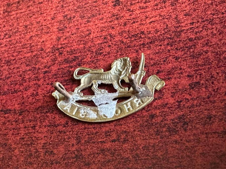Rhodsia General service corps cap badge. 1950's-60's. 2 Lugs