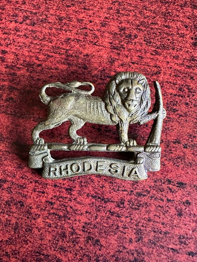 Rhodesian defence force collar badge. 1920-23. 2 Lugs.