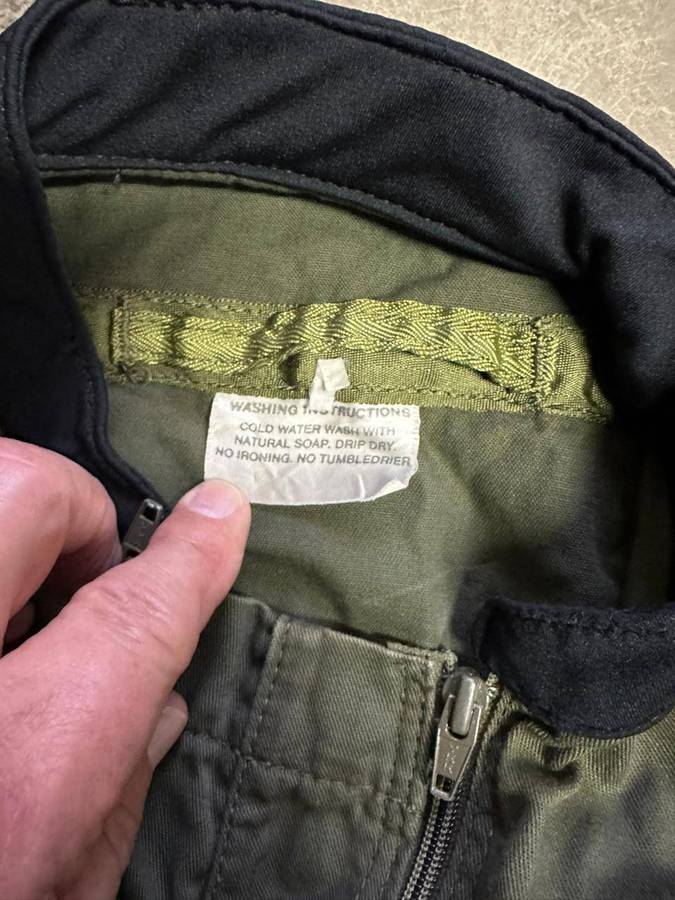Recce overall for urban training. Size medium. Very good condition. Original.