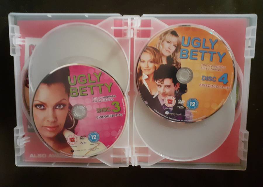 Ugly Betty - The Complete First Season (6 DVD Set)