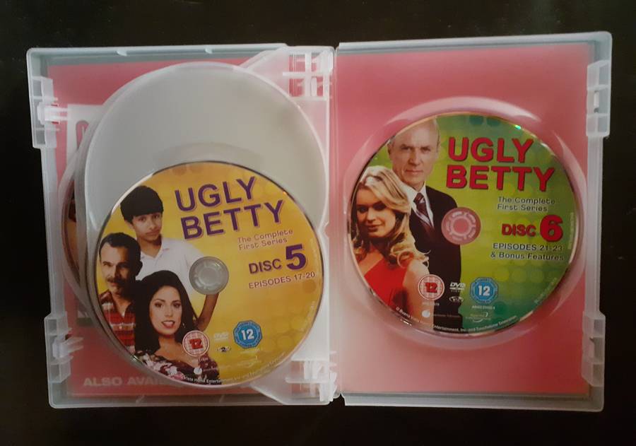 Ugly Betty - The Complete First Season (6 DVD Set)