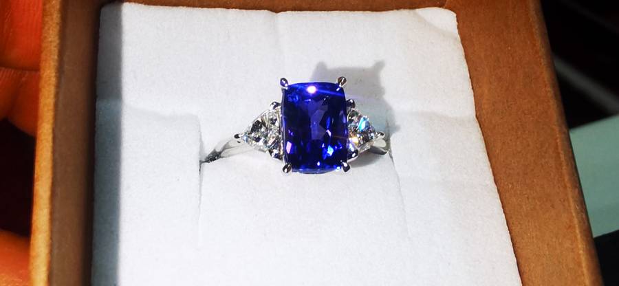 4.5CT TANZANITE & DIAMOND RING