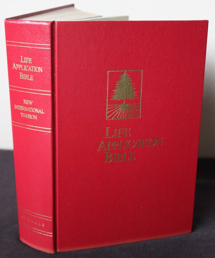 LIFE APPLICATION BIBLE. New International Version.
