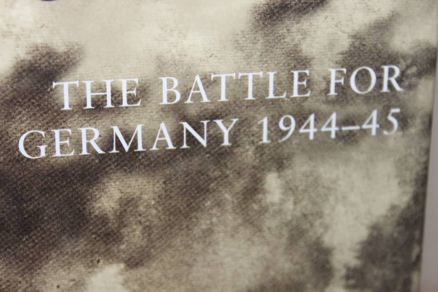 ARMAGEDDON  The Battle for Germany 1944-45  by Max Hastings
