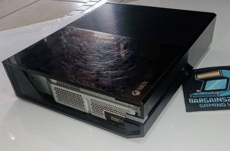Xbox One (Model 1540)