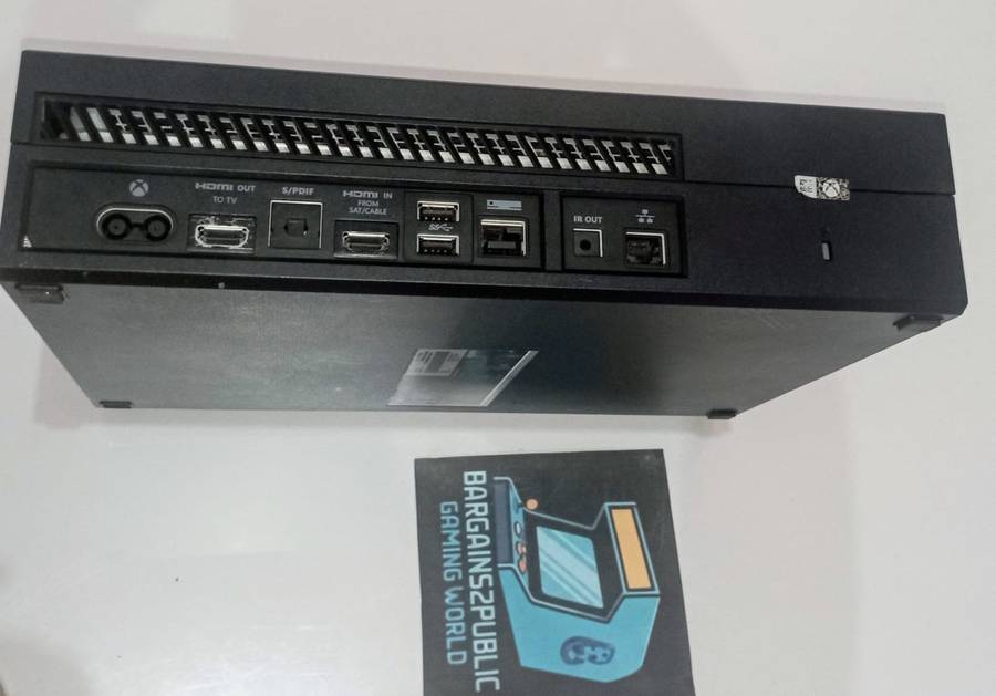 Xbox One (Model 1540)