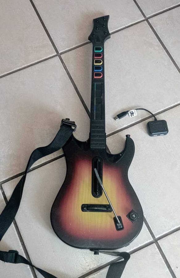 Red Octane Wireless Guitar Controller: Hero World Tour [PS3]