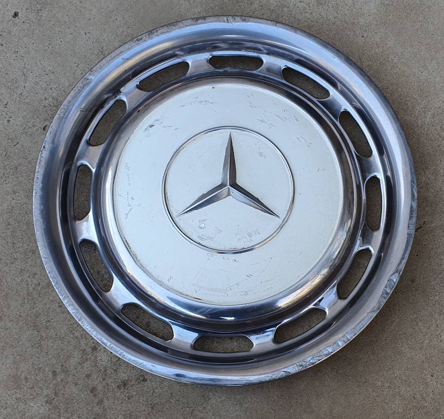 Vintage MERCEDES-BENZ wheel hubcap as per photo