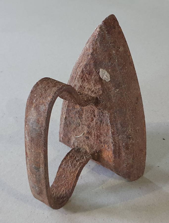 Vintage rusted cast iron, coal stove clothing Sad Iron (for door stop) as per photo