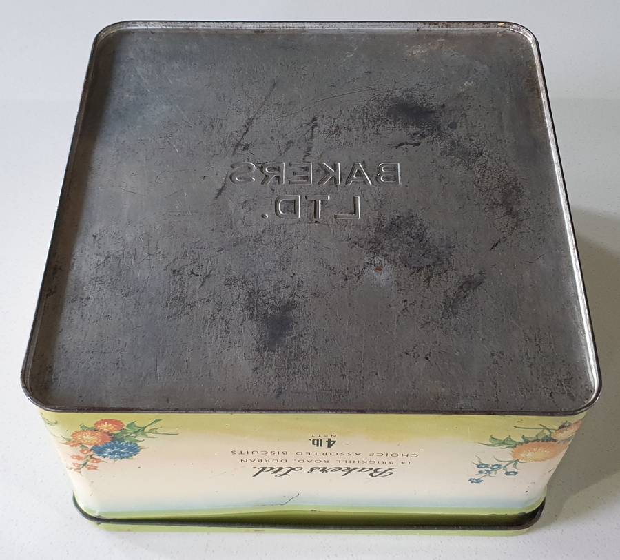 BAKERS biscuits tin as per photos