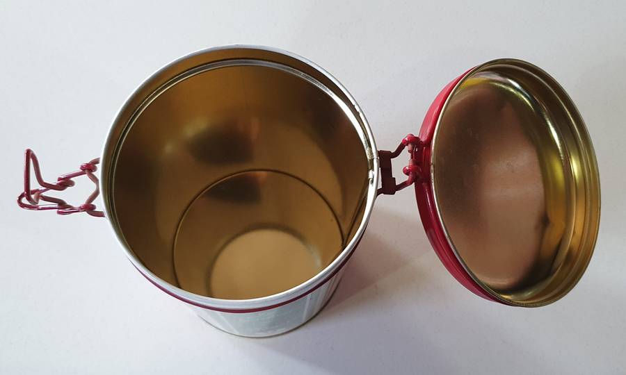 FIVE ROSES tea tin as per photos