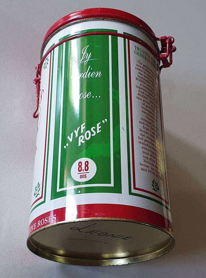 FIVE ROSES tea tin as per photos