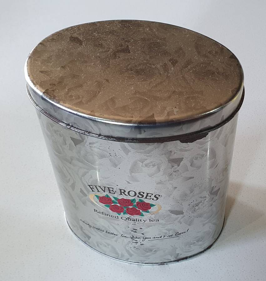 FIVE ROSES tea tin as per photos