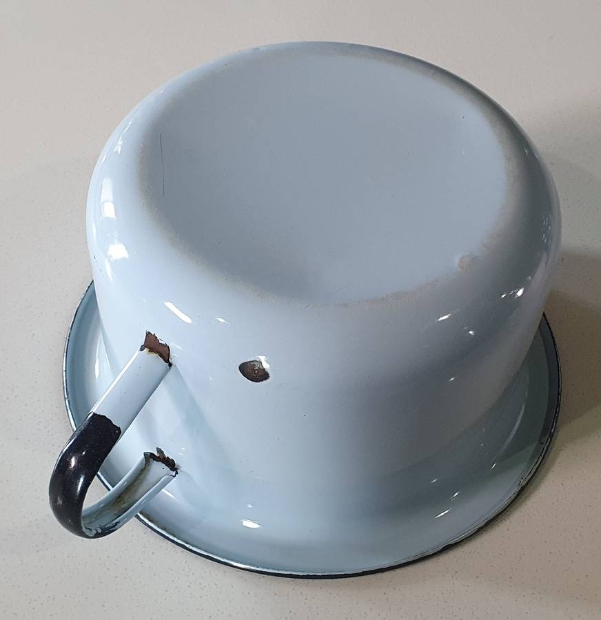 Vintage enamel bedpan as per photos