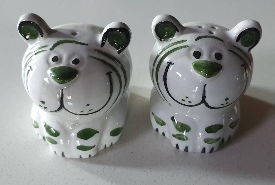 SALT and PEPPER SET - cat/tiger figurine as per photo