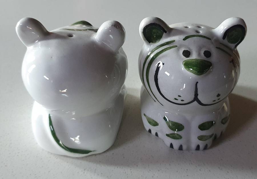 SALT and PEPPER SET - cat/tiger figurine as per photo