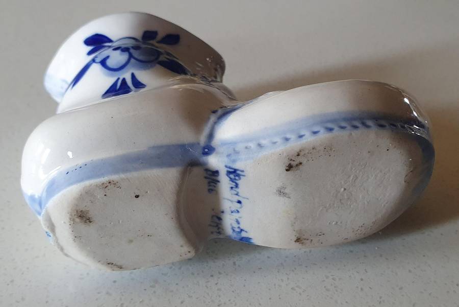 DELFT hand painted Blue and white shoe - as per photo