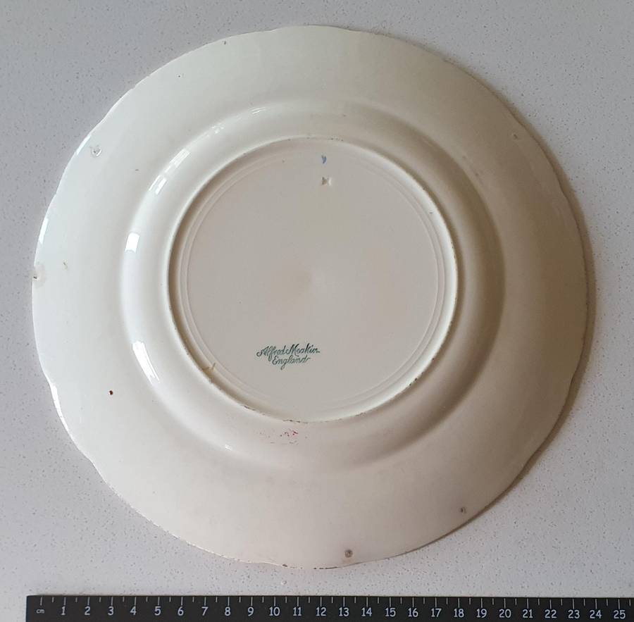 Alfred Meakin plate - England as per photos