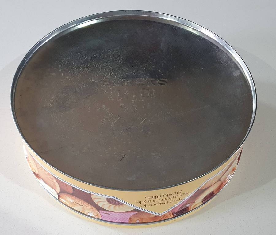 BAKERS biscuit tin as per photos