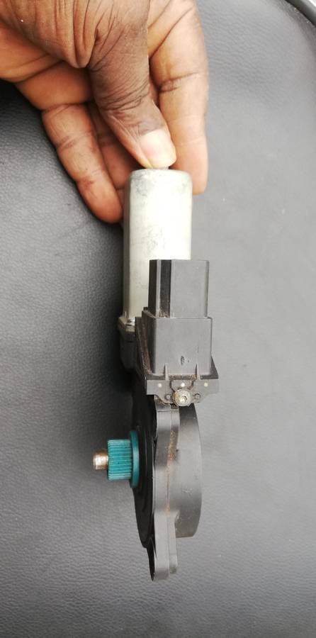 BMW E90 LHR WINDOW MOTOR 71002603