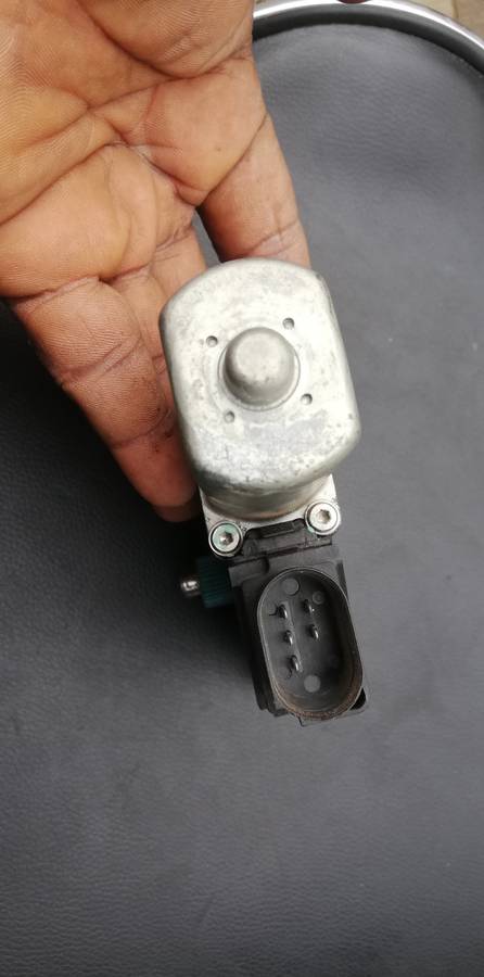 BMW E90 LHR WINDOW MOTOR 71002603