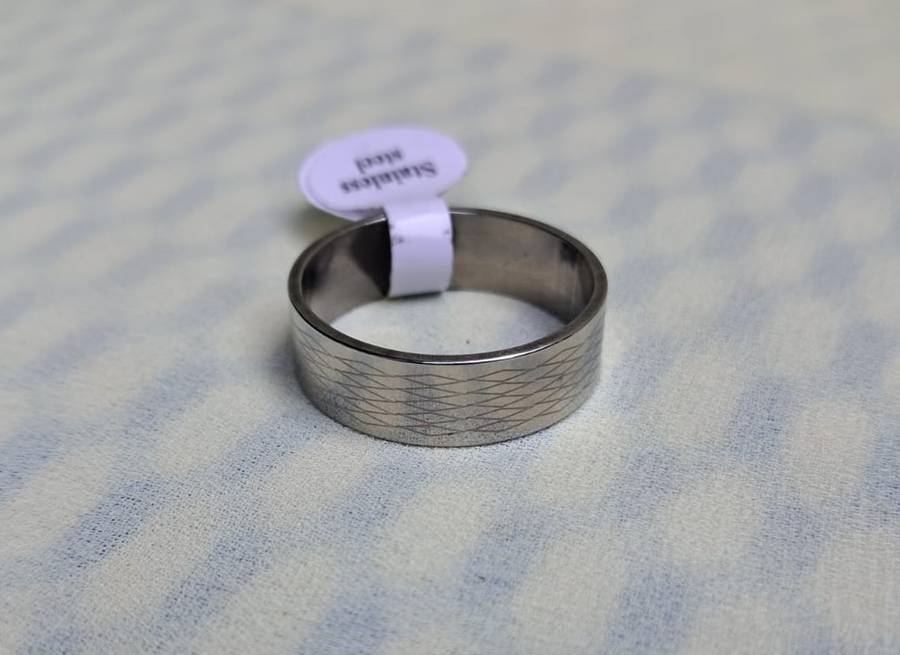 Silver Stainless Steel Ring Size 21 Diamond Pattern