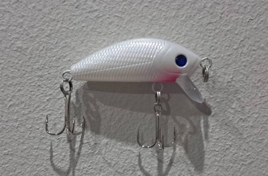 Hard Plastic Fishing Lure Rattle Minnow Wobbler Crankbait Pink-chinned White 3.9g