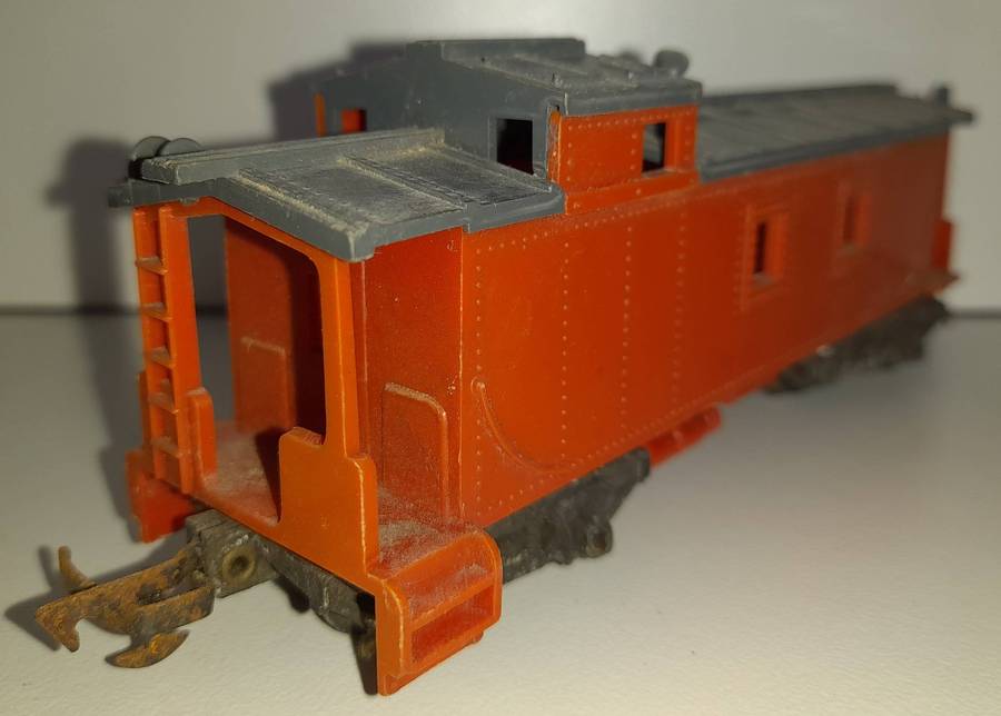 Railway: Triang - Caboose (OO/HO Scale)