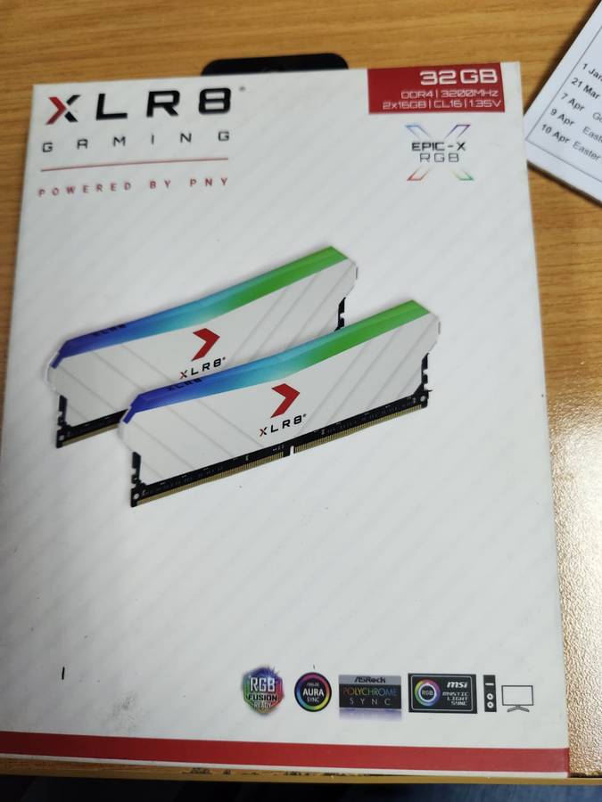 PNY XLR8 DDR4 3200 32GB LONGDIMM,White RGB (16GB x 2 , 2 kits), 16-18-18