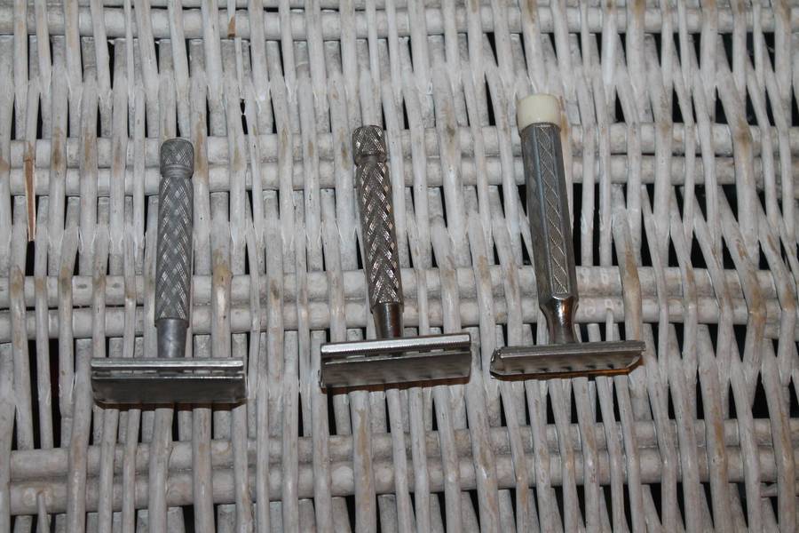 3 Metal Gillette Razors