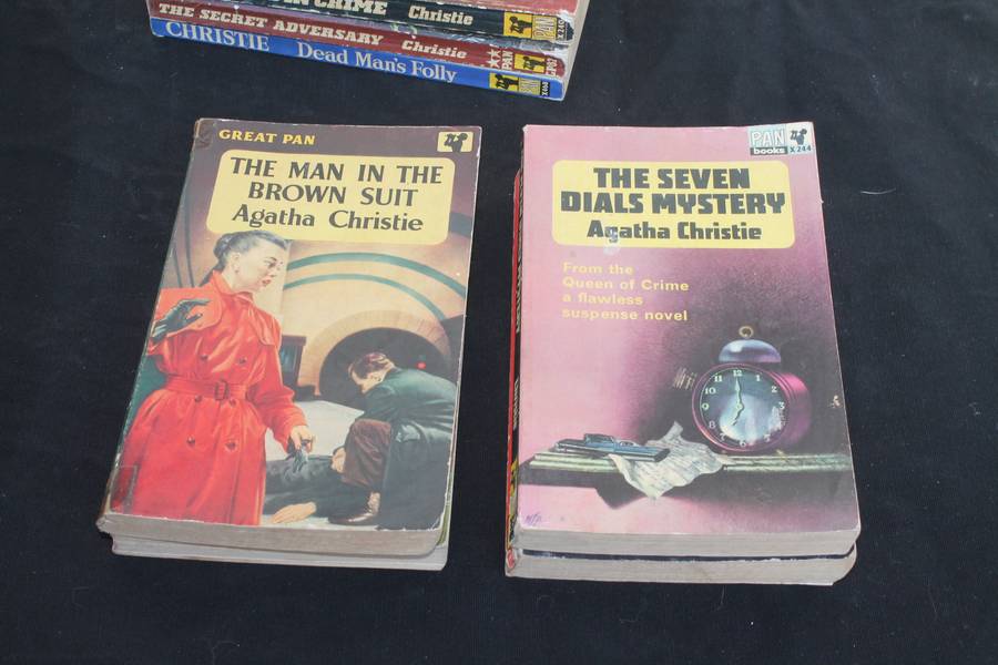 7 Agatha Christie Novels