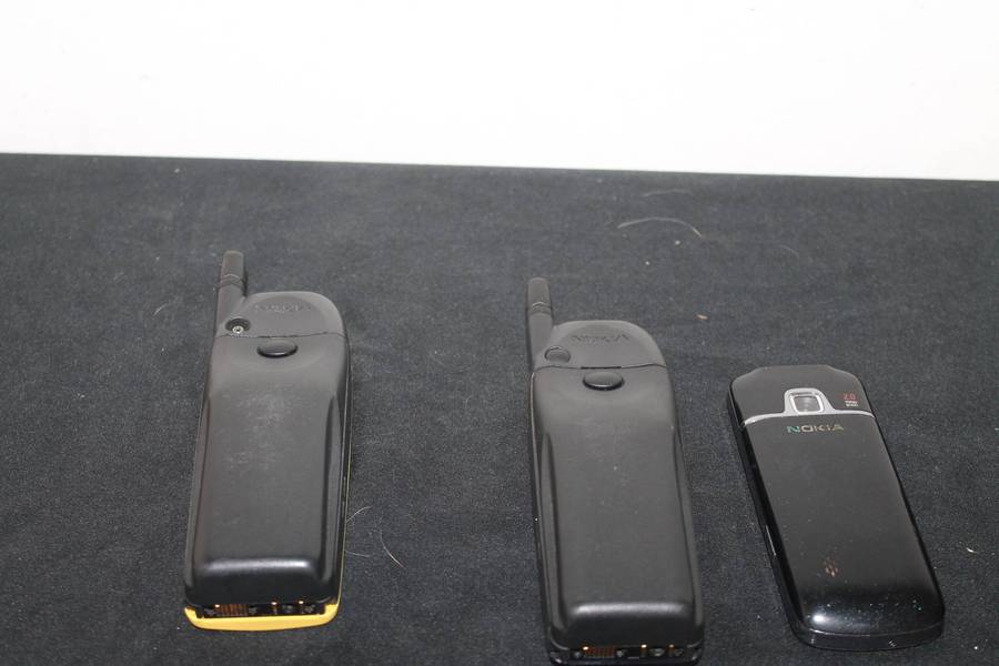 8 Assorted Vintage Nokia phones spares repairs