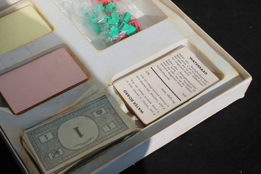 Compact Monopoly