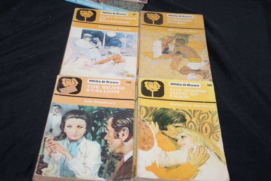11 Mills and Boon Novels No 1