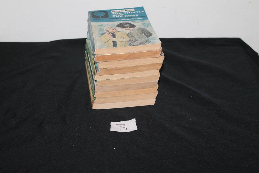 10 Mills and Boon Novels No 3