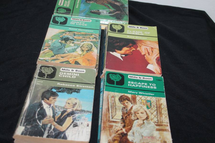 10 Mills and Boon Novels No 3