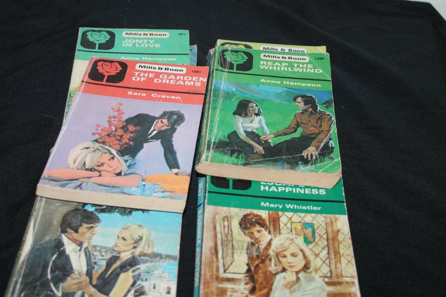 10 Mills and Boon Novels No 3