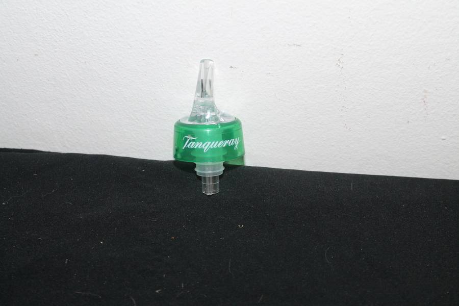 Tanqueray Bottle Pourer