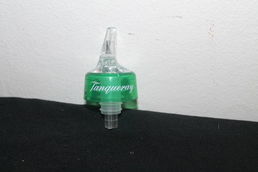 Tanqueray Bottle Pourer