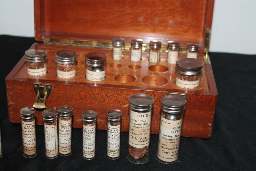 Wooden Ball bearing sample case
