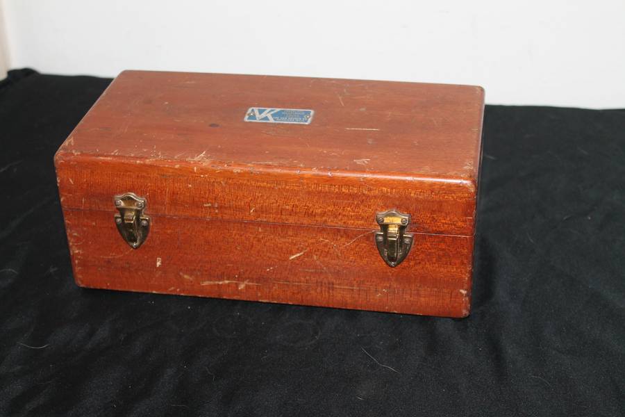 Wooden Ball bearing sample case