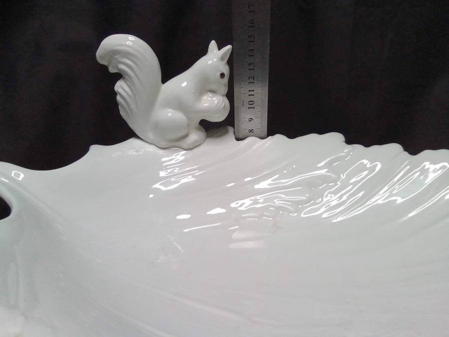Beautiful vintage MCM bowl with squirrel - Made in Italy