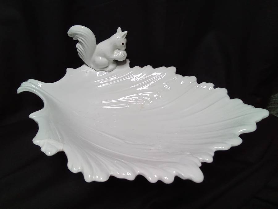 Beautiful vintage MCM bowl with squirrel - Made in Italy