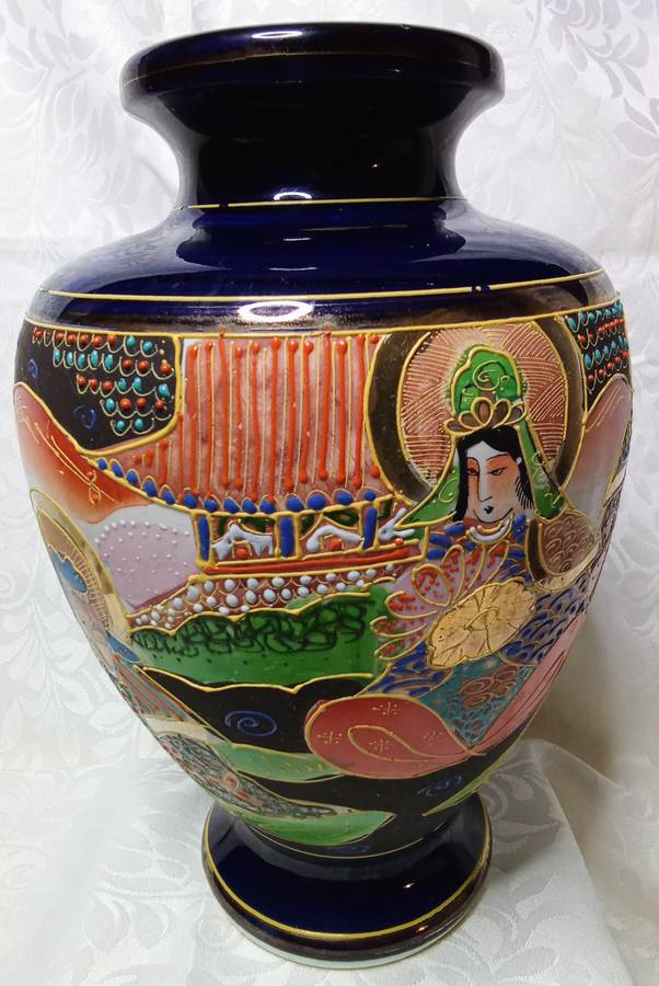 Magnificent Antique Hand Painted Japanese Blue SATSUMA Vase