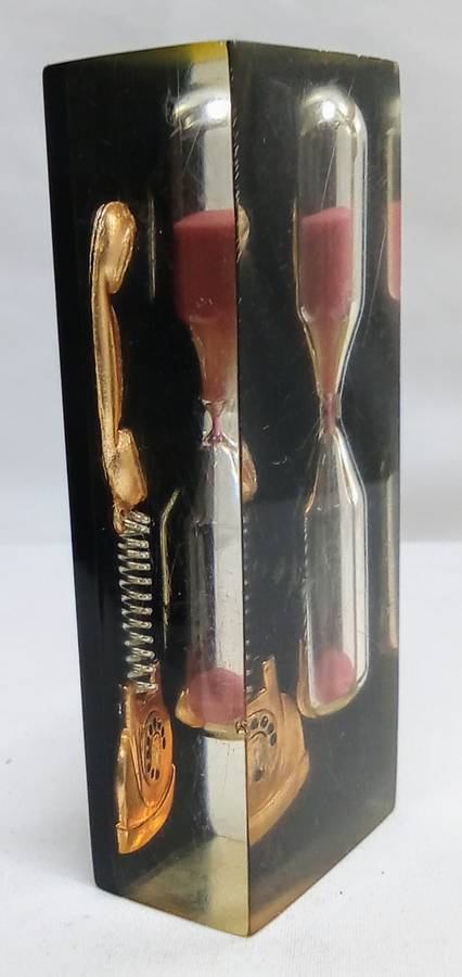 Cute! Vintage 2 minute hour glass timer