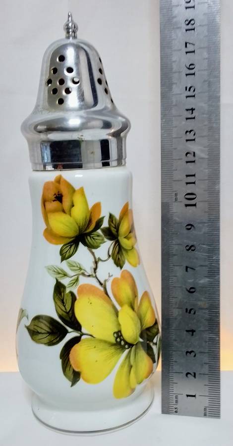 Midwinter England Stoke-on-Trent vintage 1960s fine bone china sugar shaker