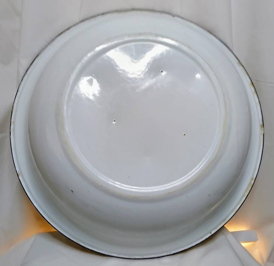 Lovely vintage large enameled bowl
